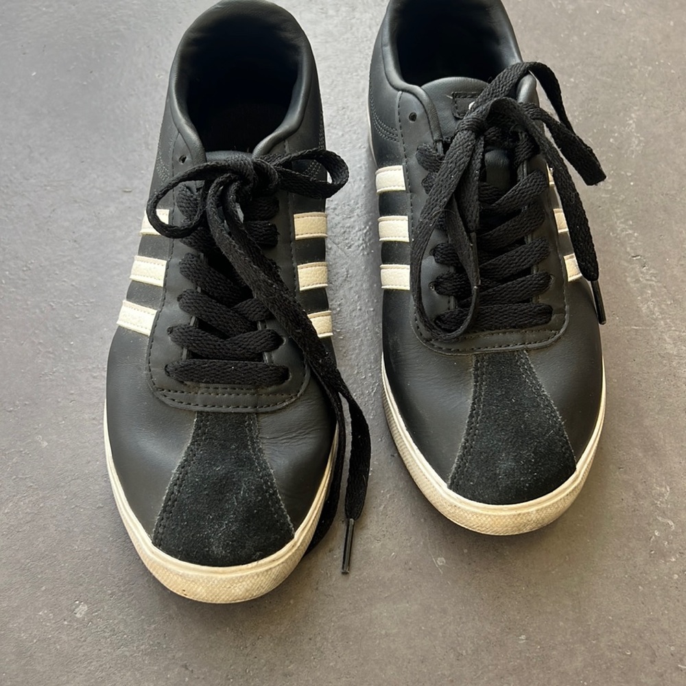 Adidas classics, like new. Everyday toss on.